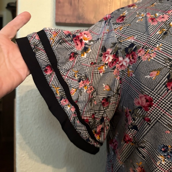 XL Size 16-18 Time Tru floral top - Picture 3 of 6